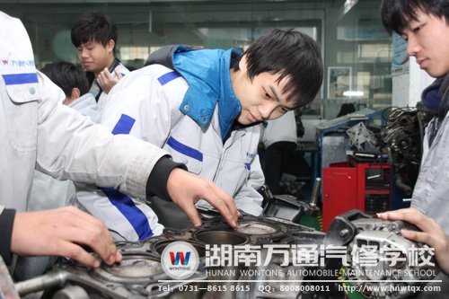 單林飛在上實(shí)訓(xùn)課