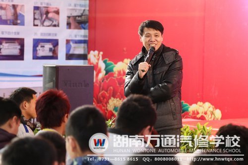 朱教授幽默風(fēng)趣的話語令人耳目一新