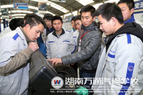 新生對(duì)汽車(chē)有了初步認(rèn)知