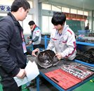 為什么他們都選擇了學(xué)汽修：門檻低 零基礎(chǔ)也能學(xué)會