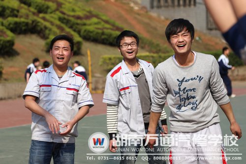 笑容綻放在青春的臉上！