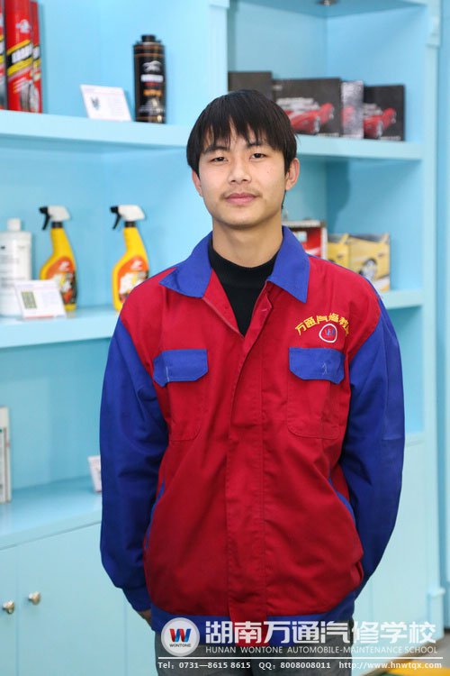 來(lái)自貴州的小伙何青云