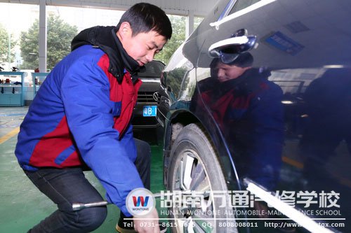 三十歲的湖南萬通學(xué)子用汽車美容改變現(xiàn)狀
