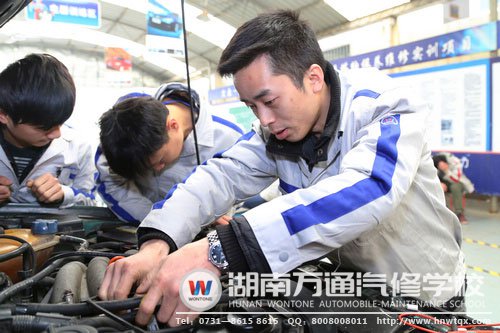 學(xué)汽修選學(xué)校，關(guān)鍵看能不能有足夠的實(shí)踐機(jī)會(huì)