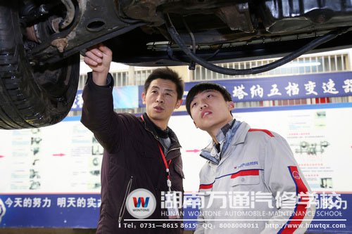 初中生來湖南萬通學(xué)汽修，成才無需擔(dān)憂