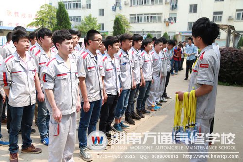 實訓前，分配好各自的崗位