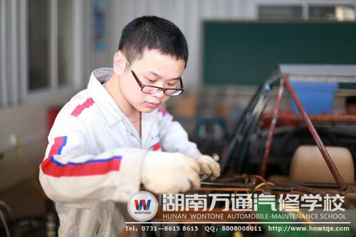 廖志強(qiáng)實(shí)踐能力強(qiáng)，是老師與同學(xué)公認(rèn)的