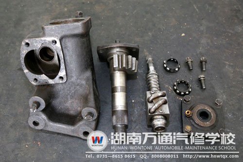 實訓(xùn)完之后，把零件擺放完