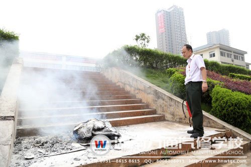掌握必備的消防安全知識(shí)，滅火其實(shí)并不難