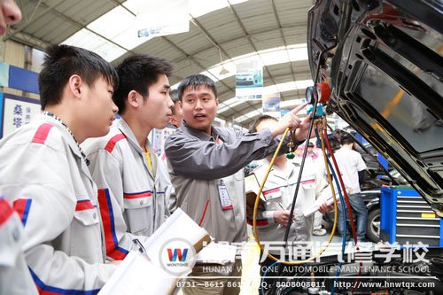湖南萬通實訓(xùn)課程多，更易學習汽修技能