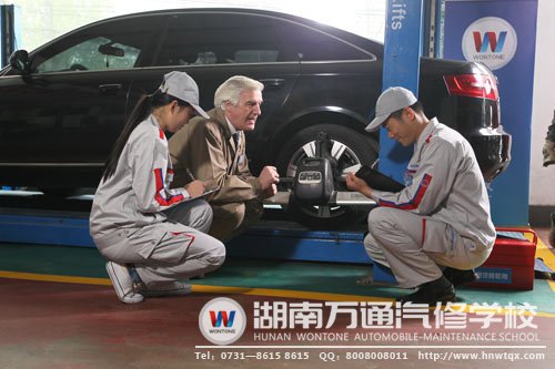 雙師型教學(xué)，保障學(xué)生就業(yè)