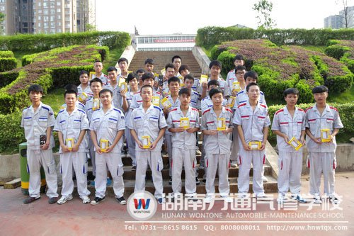 參加此次QQ空間大賽的所有選手合影