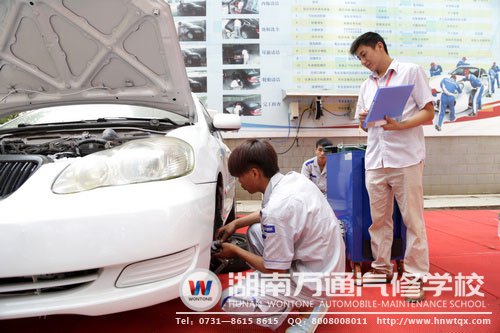 比賽現(xiàn)場學(xué)生考核中