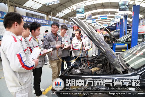 經(jīng)常的實(shí)訓(xùn)課程，為就業(yè)打下堅(jiān)實(shí)的基礎(chǔ)