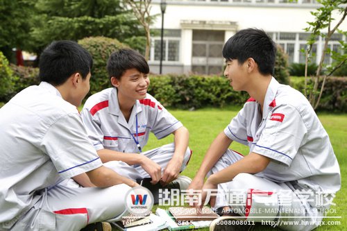 三人行必有我?guī)熞?，在一起互相討論學(xué)習(xí)知識(shí)