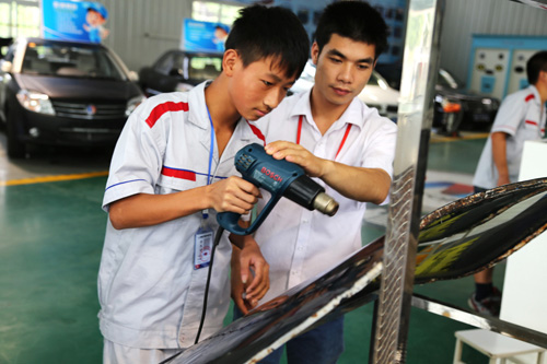 汽修行業(yè)前景如此巨大，你還不學(xué)嗎？