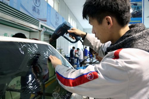 湖南萬(wàn)通教你汽車美容小常識(shí)