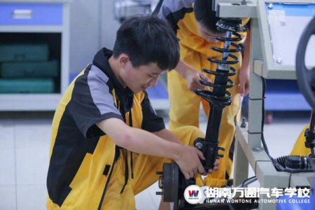 讀技工學(xué)校優(yōu)勢(shì)的優(yōu)勢(shì)有哪些