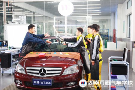 雙11學(xué)技盛典 · 圓夢(mèng)湖南萬通