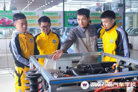 嚴(yán)控普職比五五分流，拓寬職教生升學(xué)通道！