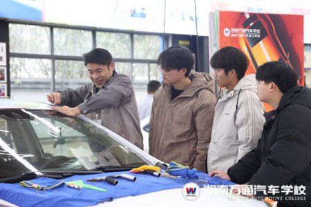 你好，新同學(xué)|有夢可期，他們是汽車行業(yè)的追夢人！