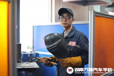 轉(zhuǎn)行后，如何快速成為專業(yè)焊工？他是這樣做的……