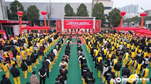 百余家企業(yè)齊聚納才,畢業(yè)生offer拿到手軟!湖南萬通春季大型校園招聘會圓滿舉辦