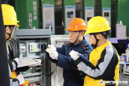 湖南考生,男生讀職校適合學什么專業(yè)?