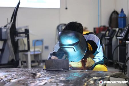 想靠技術(shù)站穩(wěn)腳?學(xué)焊接技術(shù),掌握一門硬本領(lǐng)!